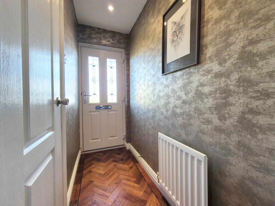 Property image 4 of 31