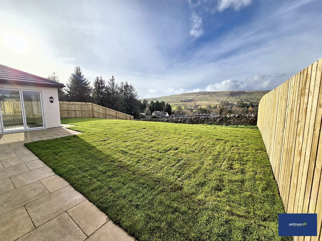 Property image 16 of 18
