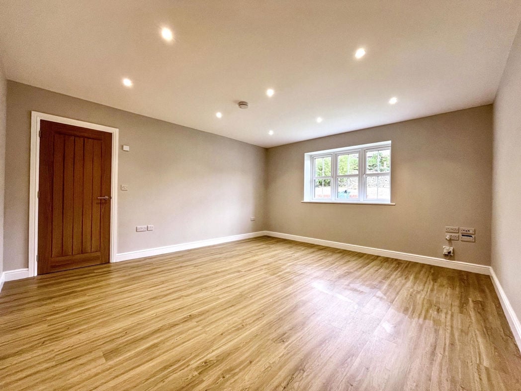Property image 2 of 13