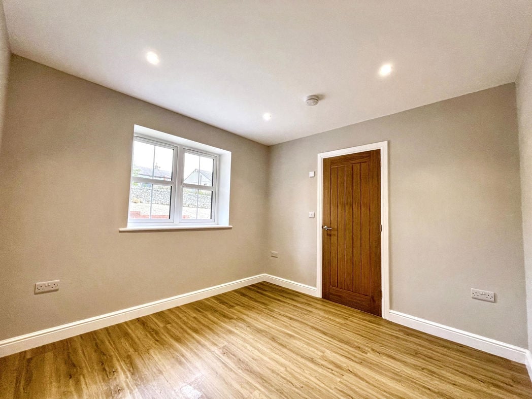 Property image 3 of 13