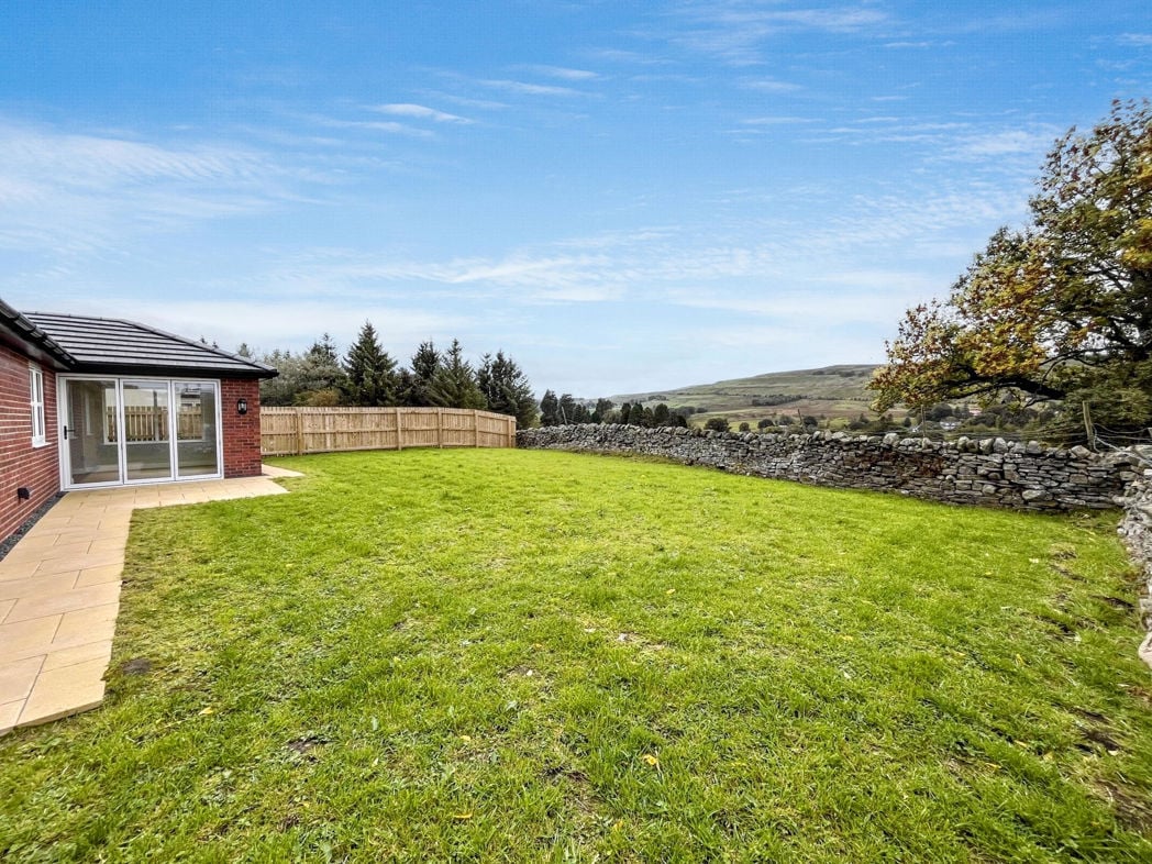 Property image 11 of 13