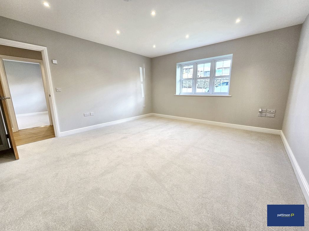 Property image 2 of 17