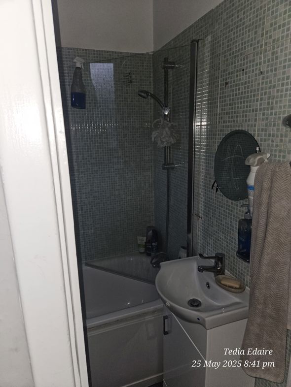Property image 8 of 11