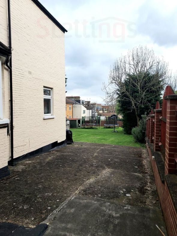 Property image 2 of 4