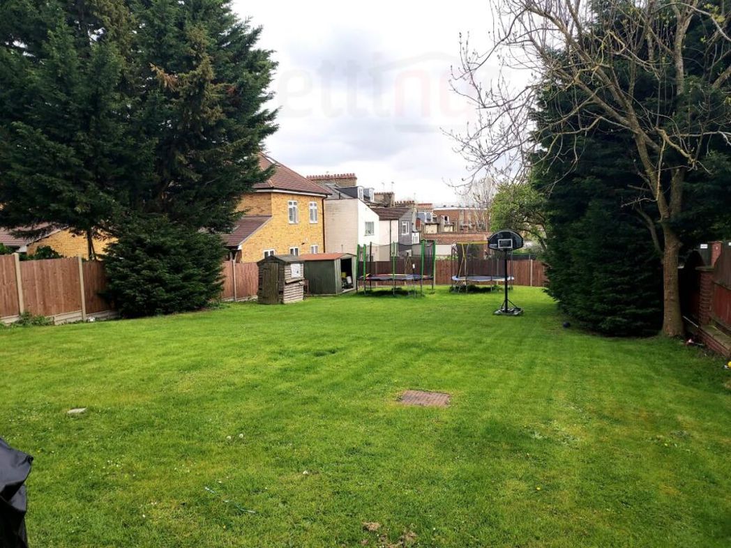 Property image 3 of 4