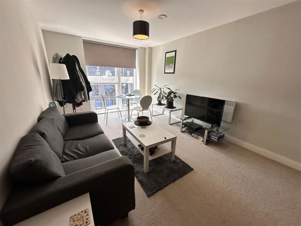 Property image 2 of 13