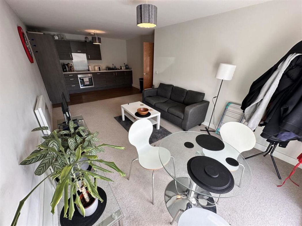 Property image 5 of 13