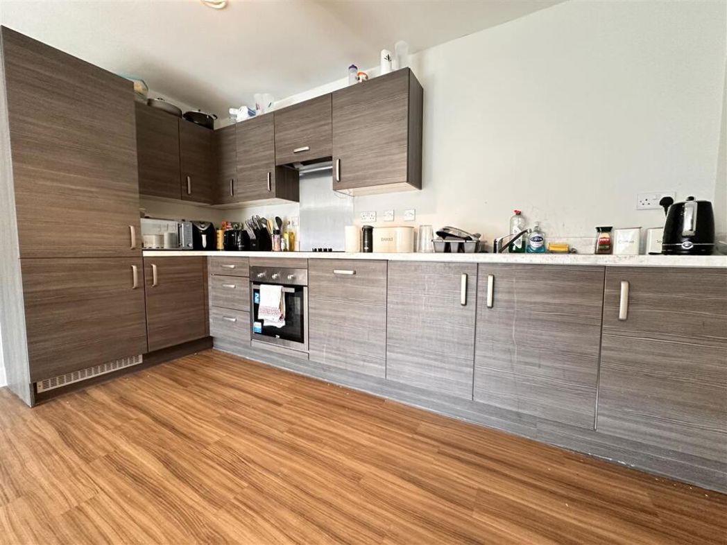 Property image 3 of 13