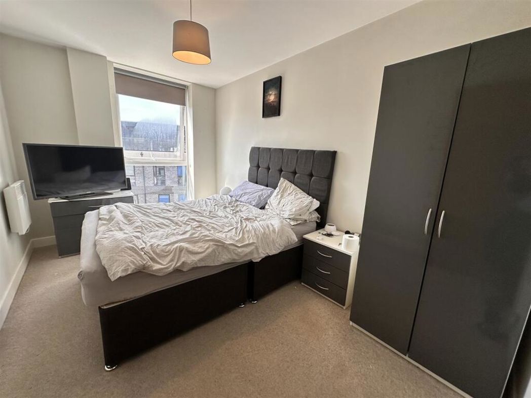 Property image 8 of 13