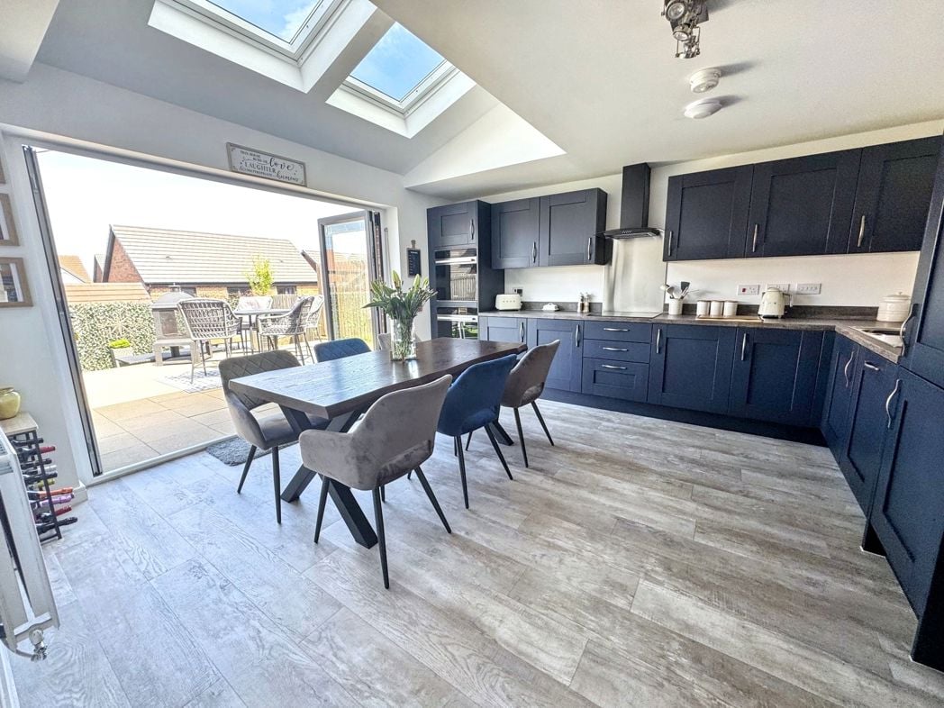 Property image 3 of 32