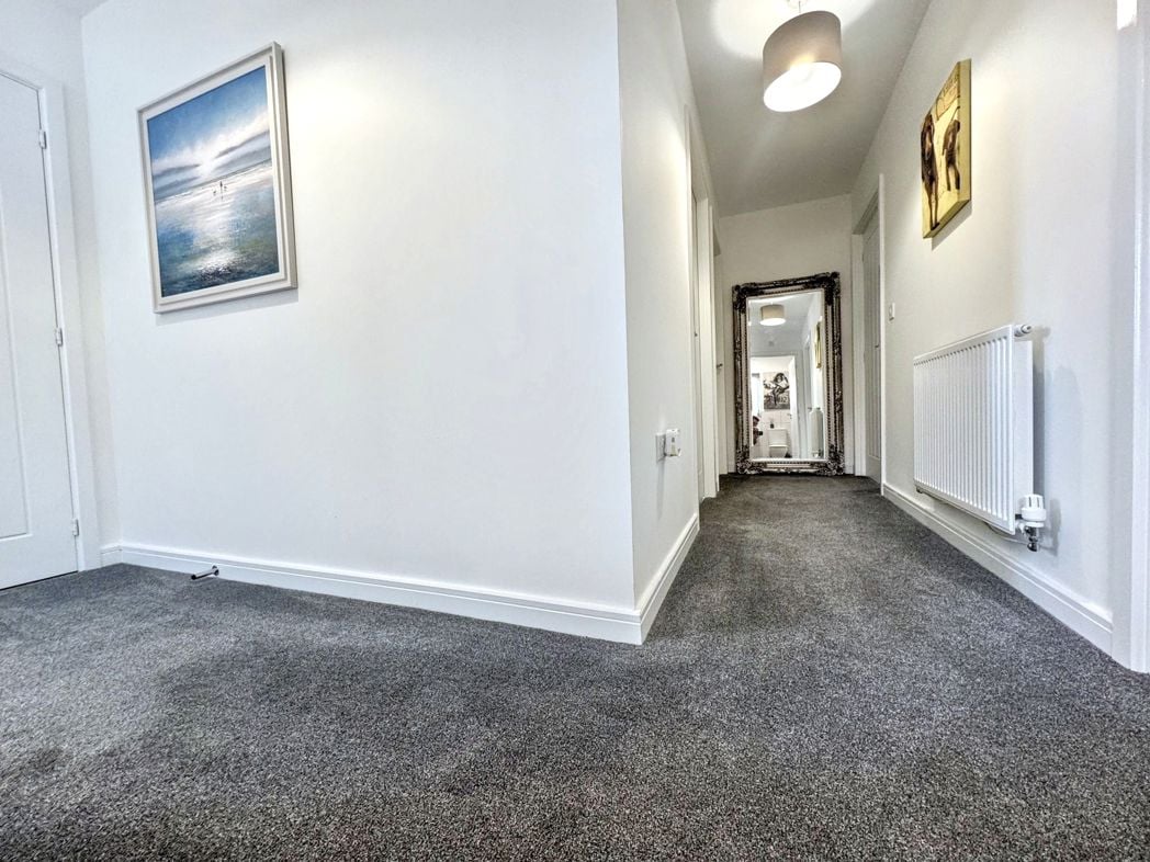 Property image 14 of 32