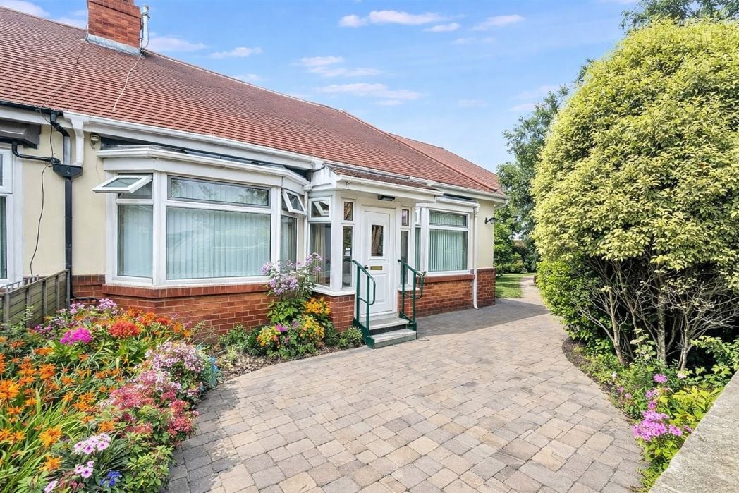 Property image 1 of 11