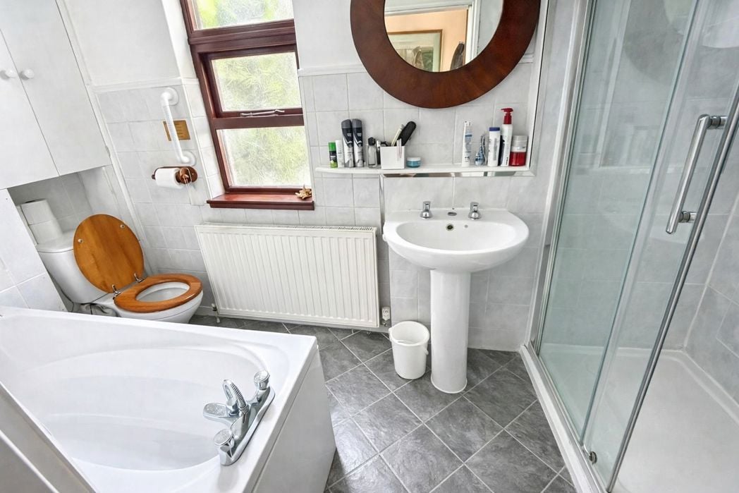 Property image 8 of 11