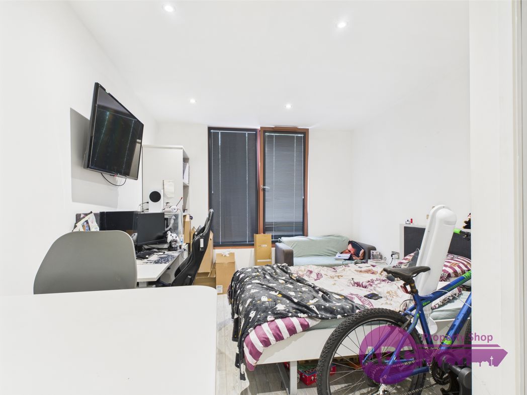 Property image 10 of 15