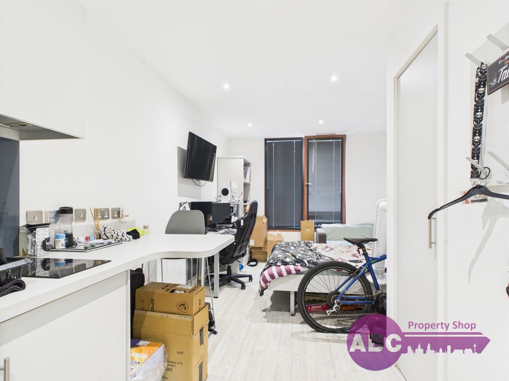 Property image 9 of 15