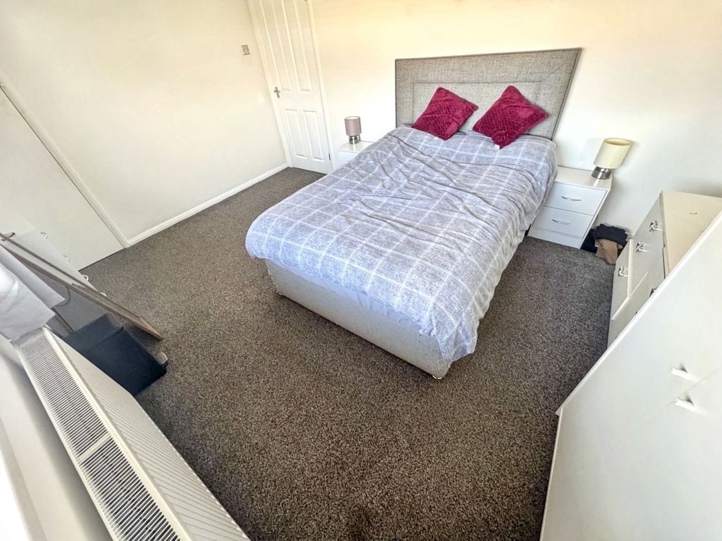 Property image 11 of 19