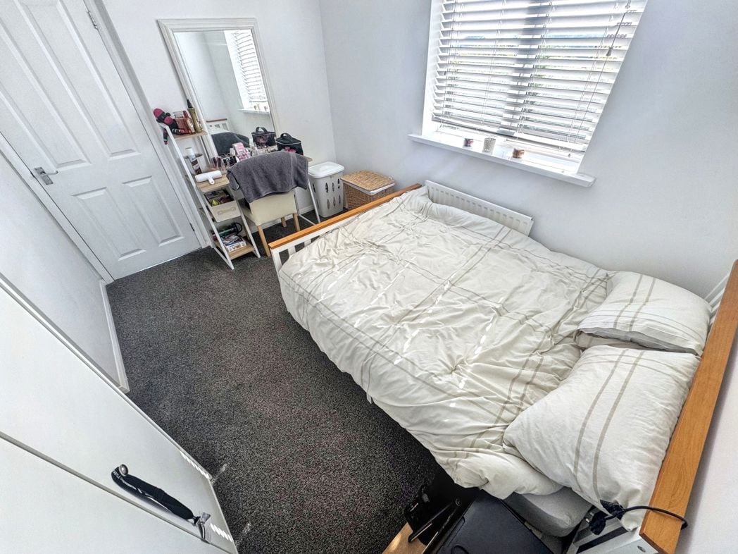 Property image 12 of 19