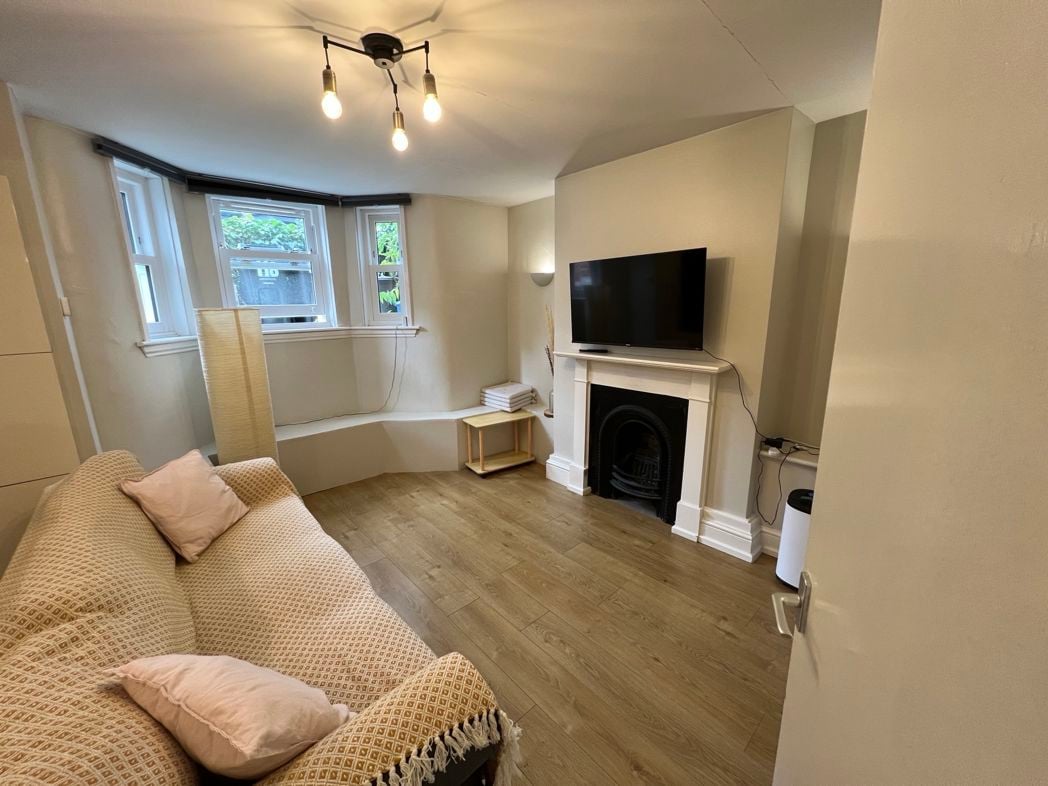Property image 2 of 12