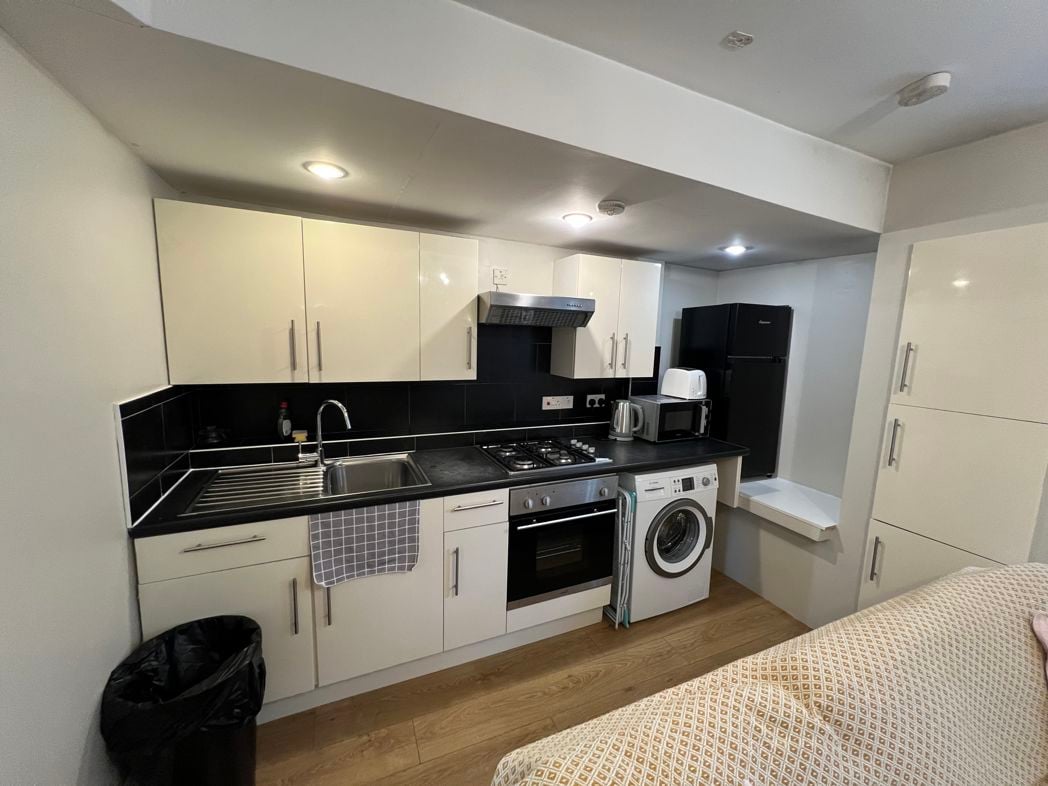 Property image 4 of 12