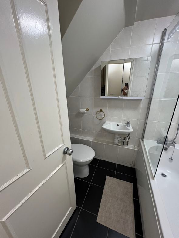 Property image 9 of 12