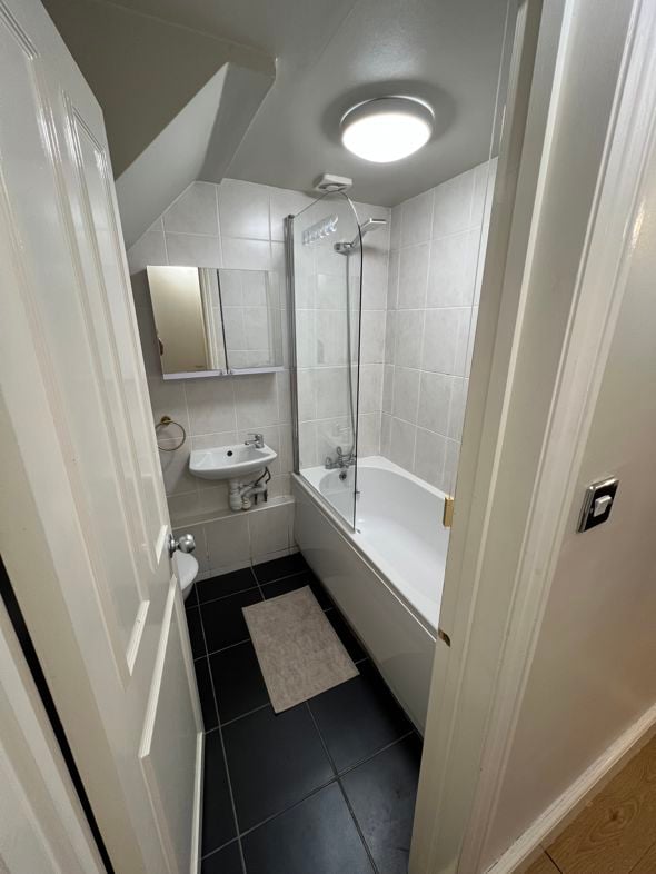 Property image 10 of 12