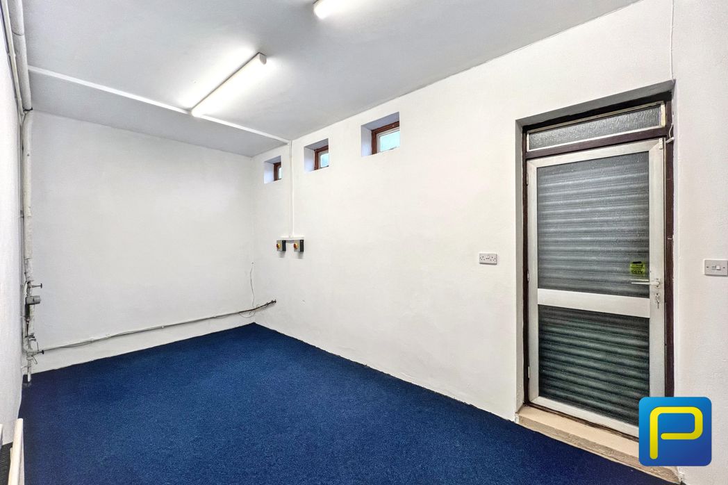 Property image 6 of 17