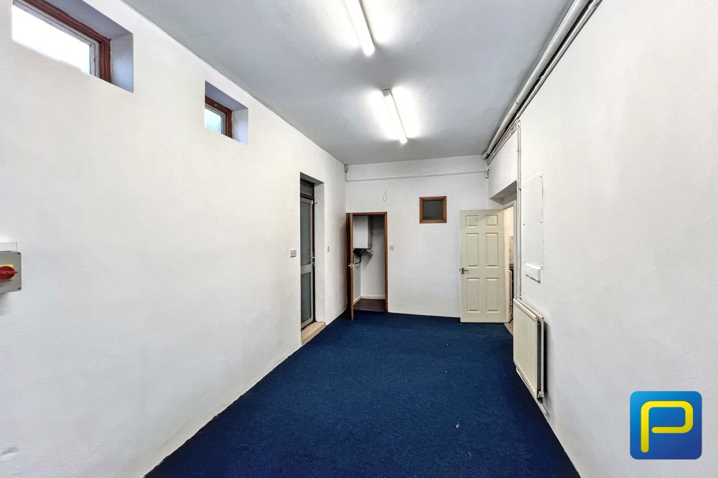 Property image 7 of 17