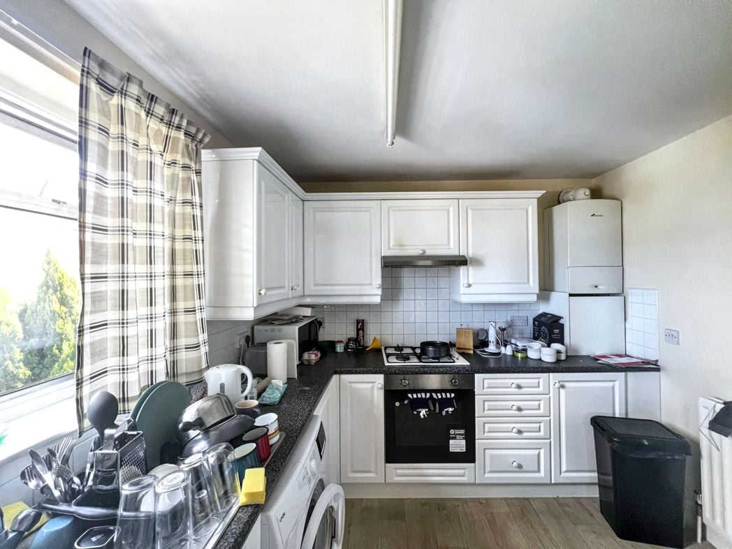 Property image 14 of 17