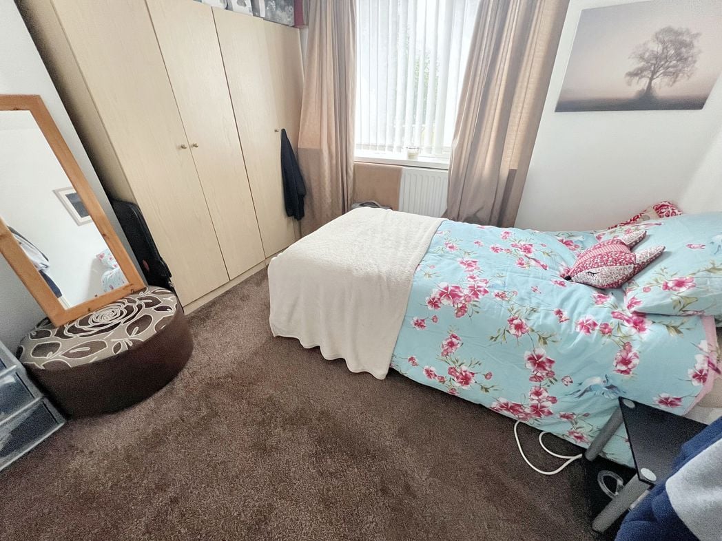 Property image 10 of 12