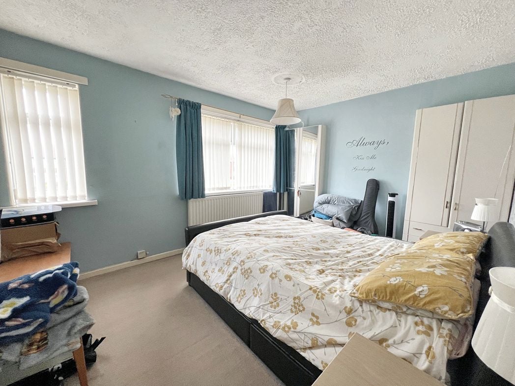 Property image 11 of 12