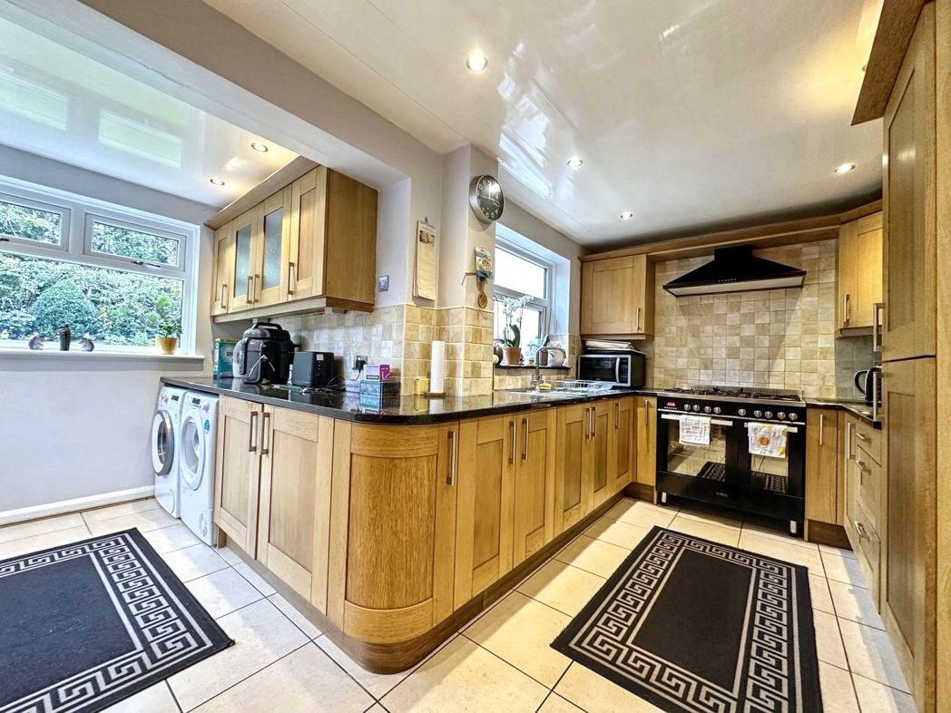 Property image 4 of 13