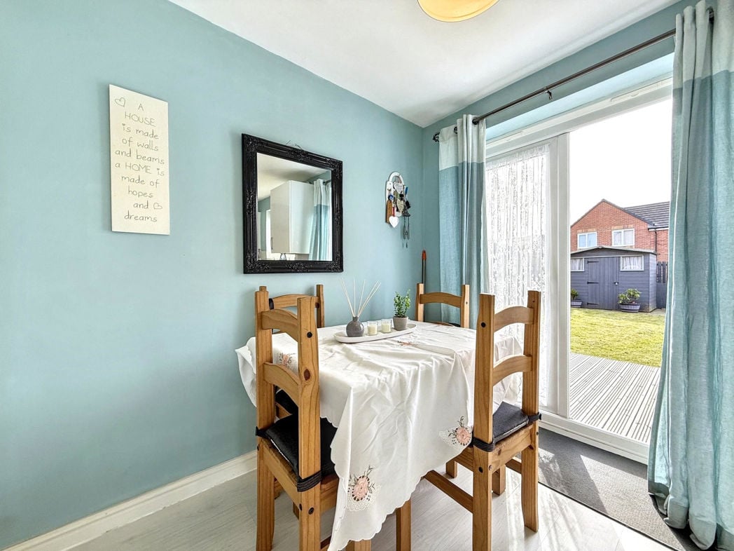 Property image 11 of 24