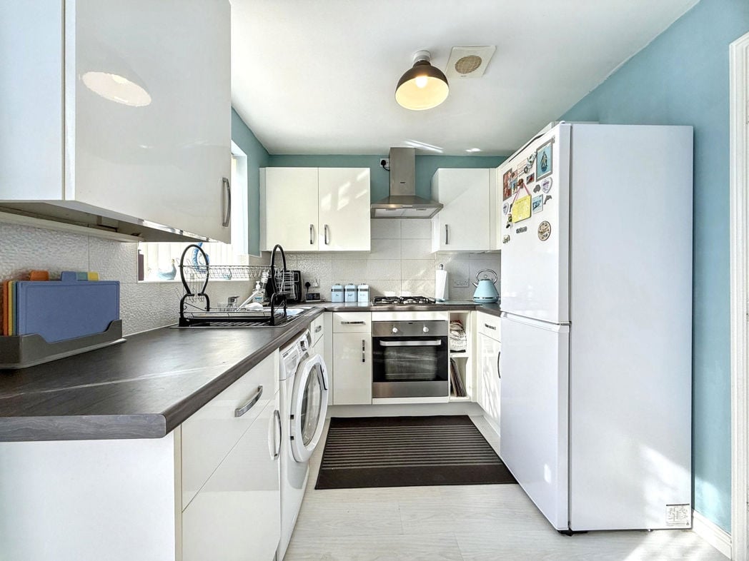 Property image 8 of 24