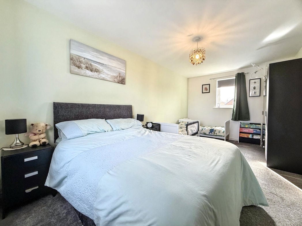 Property image 14 of 24