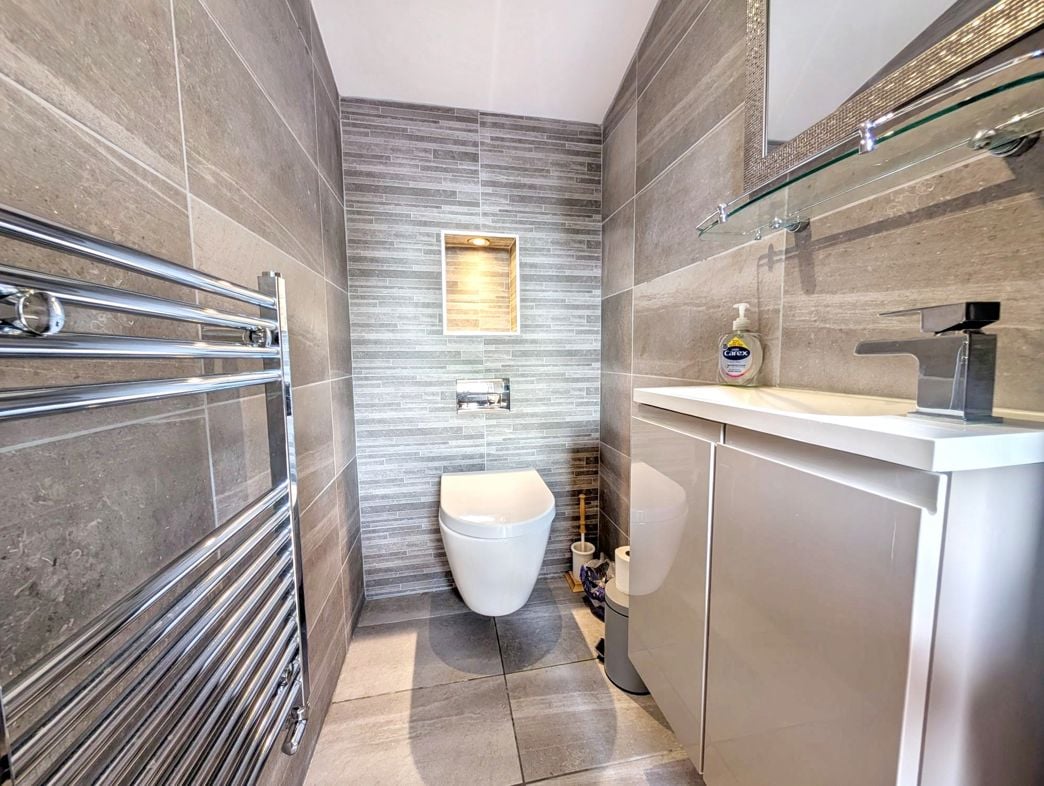 Property image 2 of 15