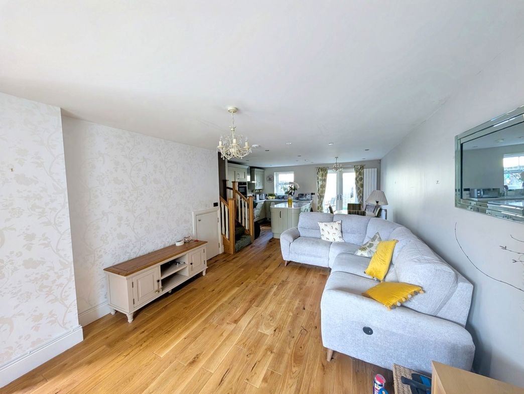 Property image 3 of 15