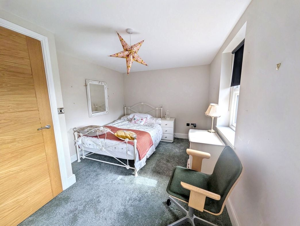 Property image 7 of 15