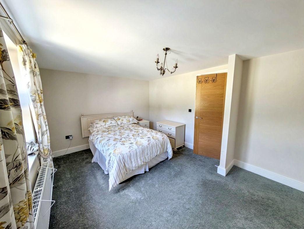 Property image 10 of 15