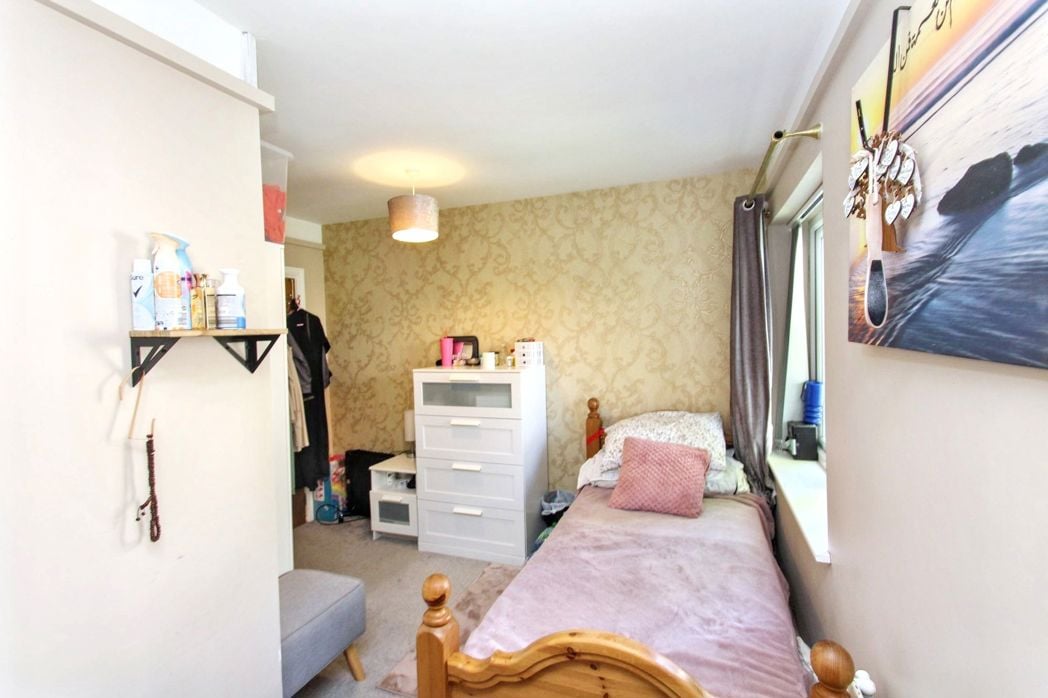 Property image 9 of 31