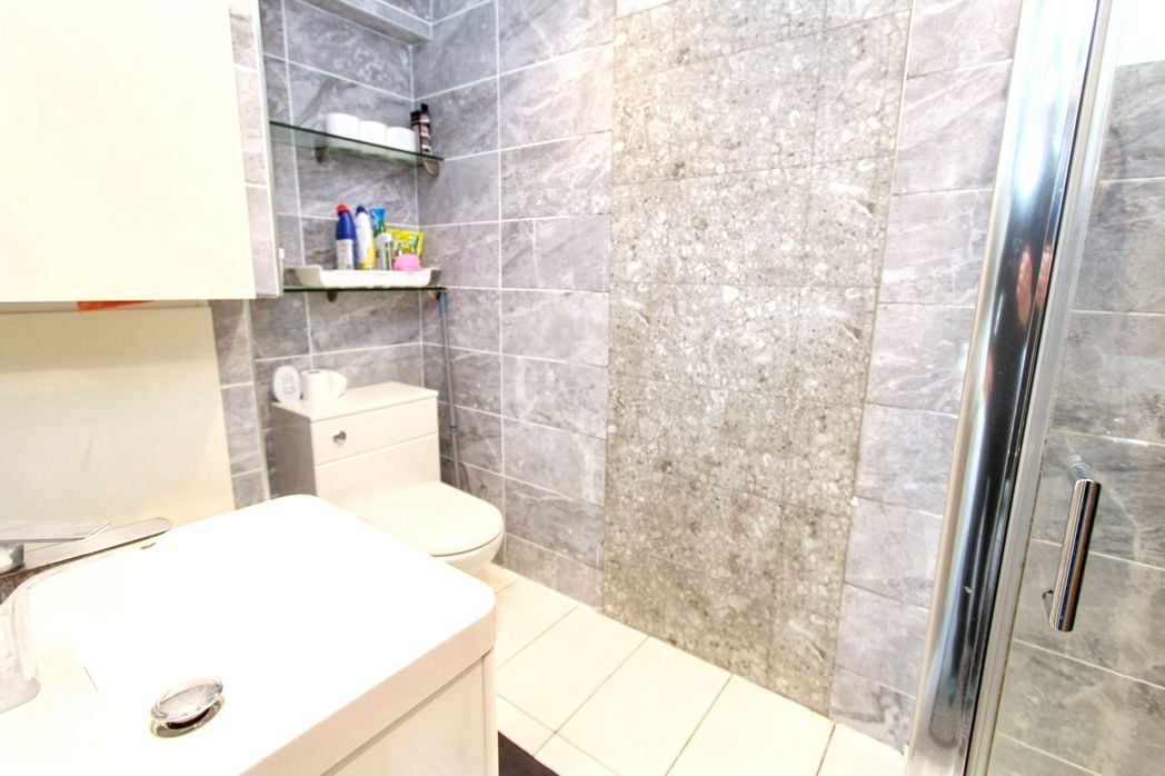 Property image 10 of 31