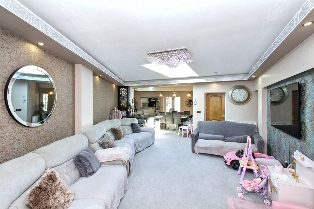 Property image 13 of 31