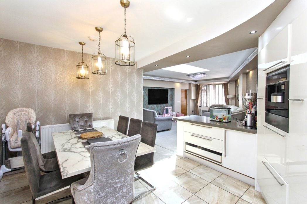 Property image 14 of 31