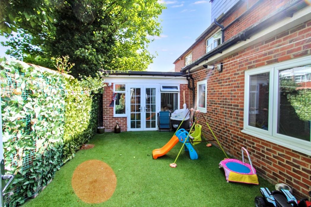Property image 27 of 31