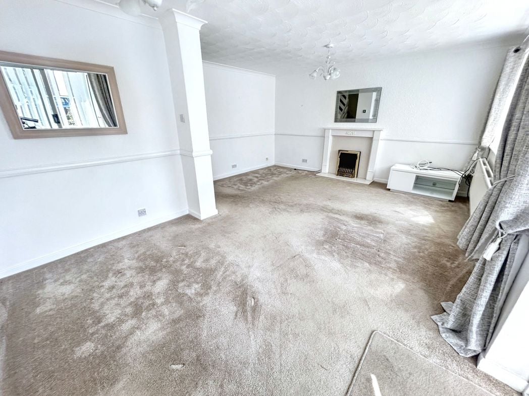 Property image 2 of 16