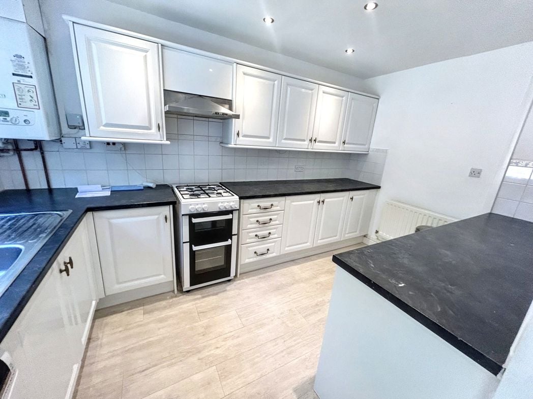 Property image 3 of 16