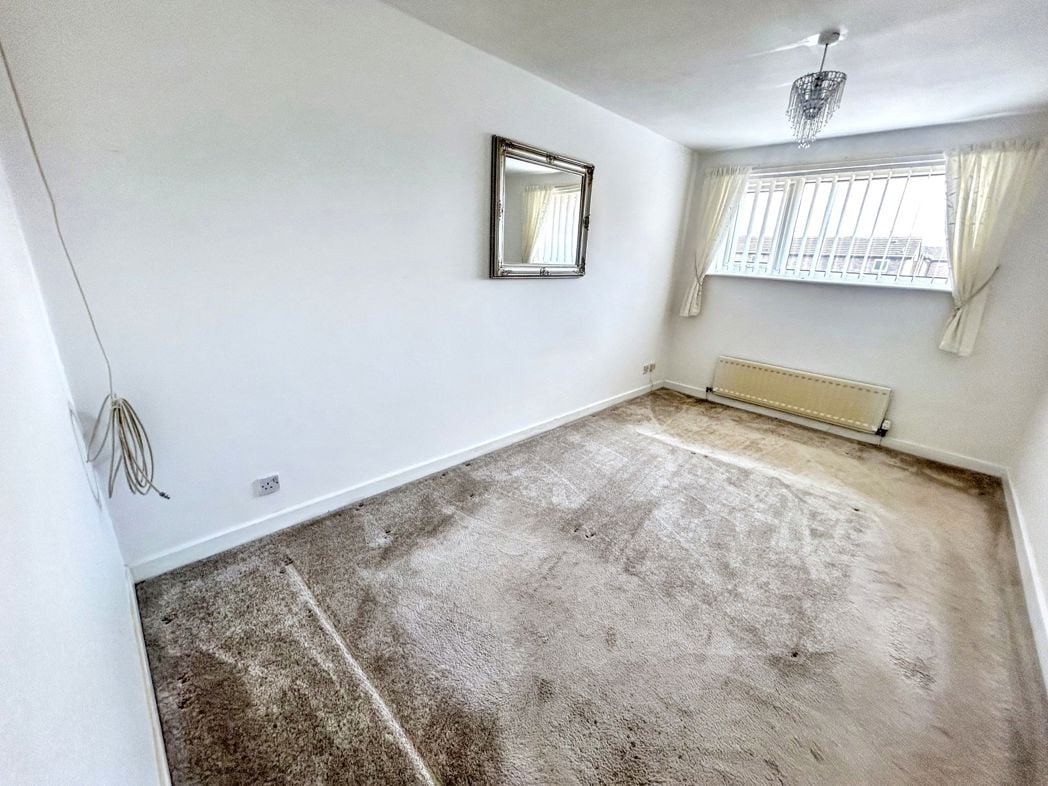Property image 11 of 16