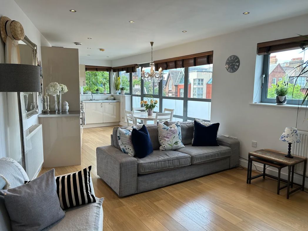 Property image 2 of 12