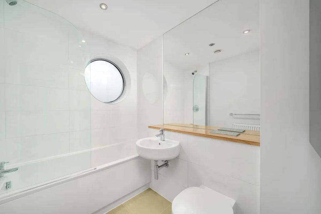 Property image 9 of 12