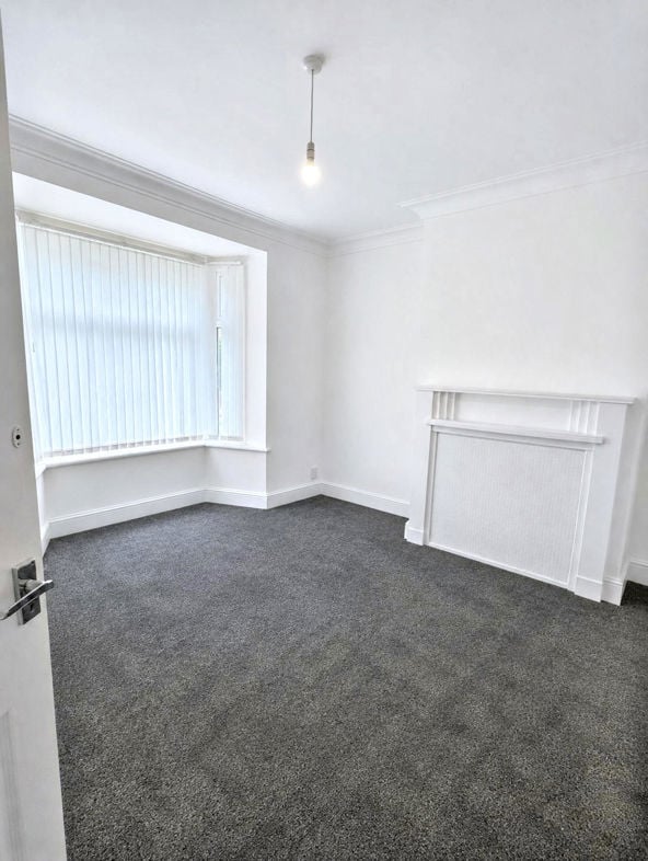 Property image 2 of 6