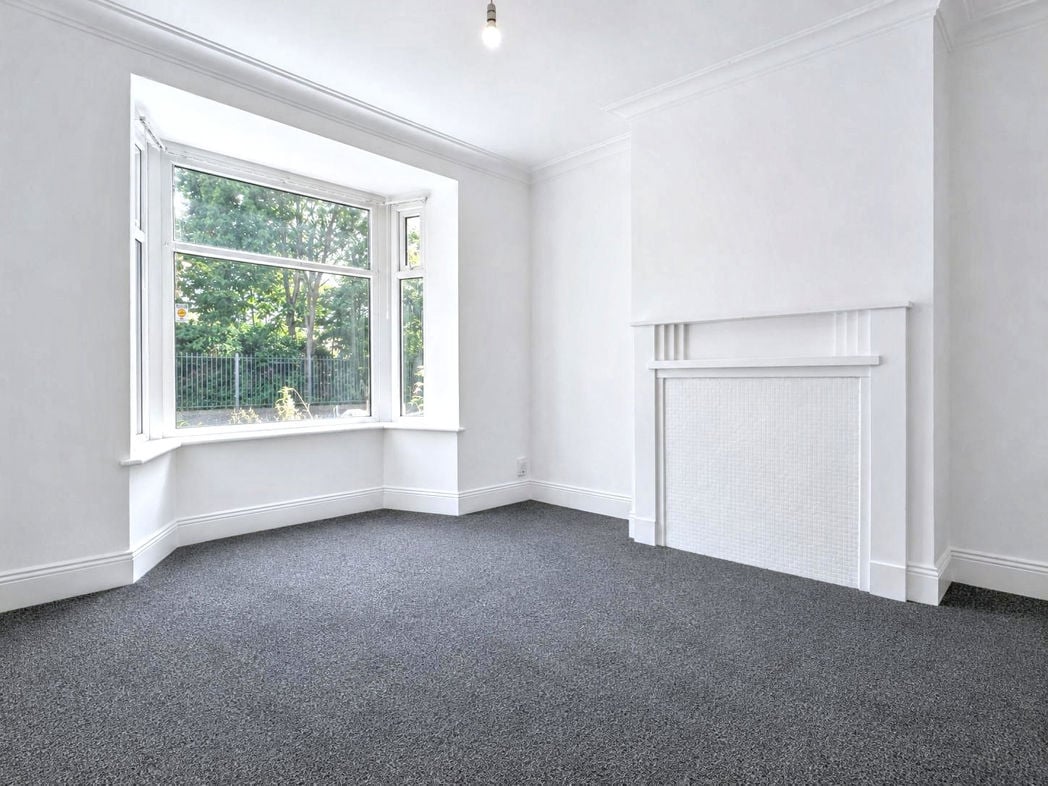 Property image 2 of 10